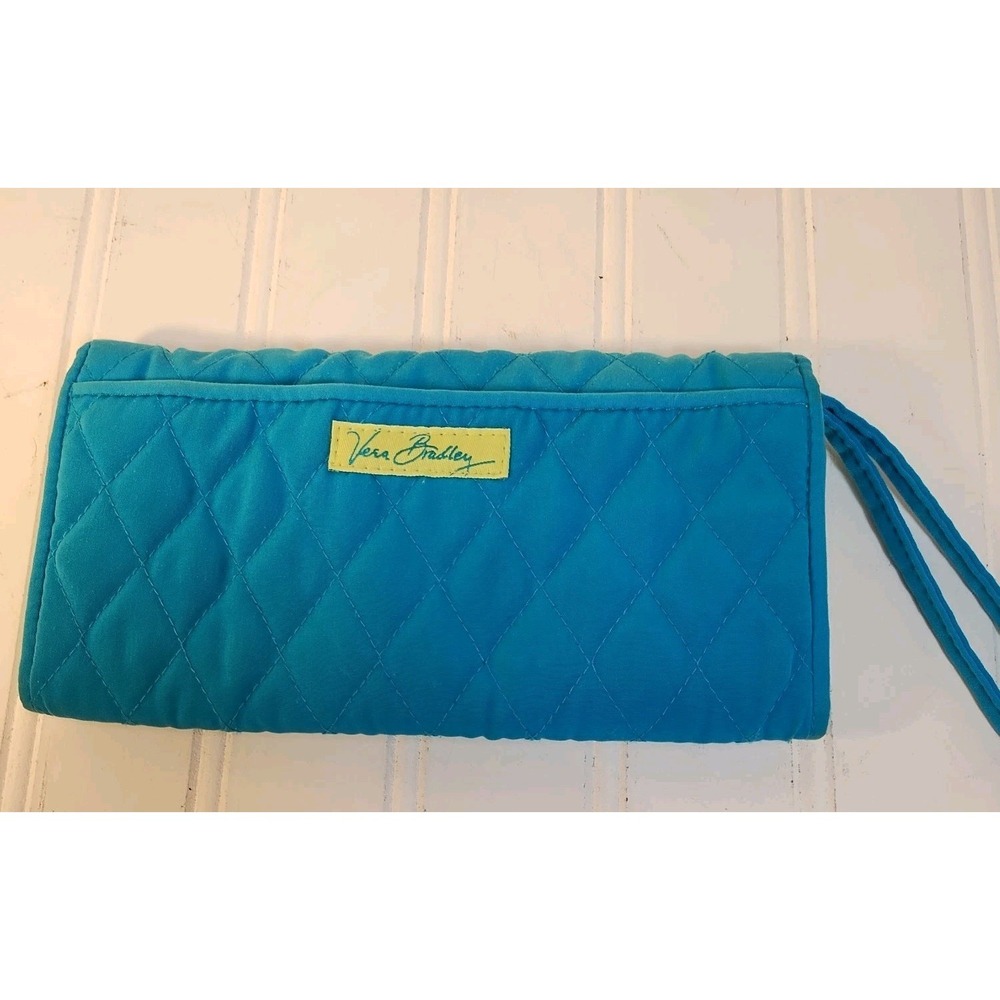 Vera Bradley Quilted Wallet Wristlet Turquoise‎  Diamond Pattern Snap Closure